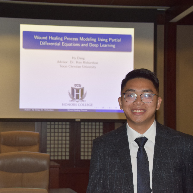Student presenting departmental Honors project